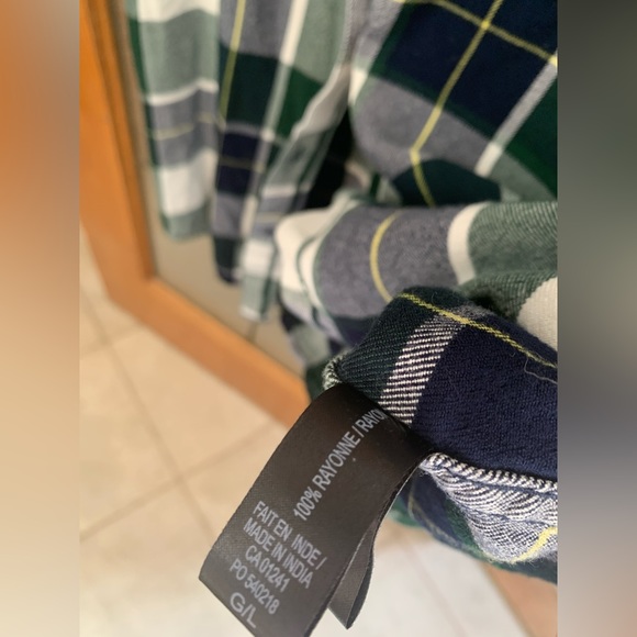 ICONE BY SIMON’S 100% VISCOSE PLAID BUTTON DOWN SHIRT 18 PTP - Picture 3 of 4